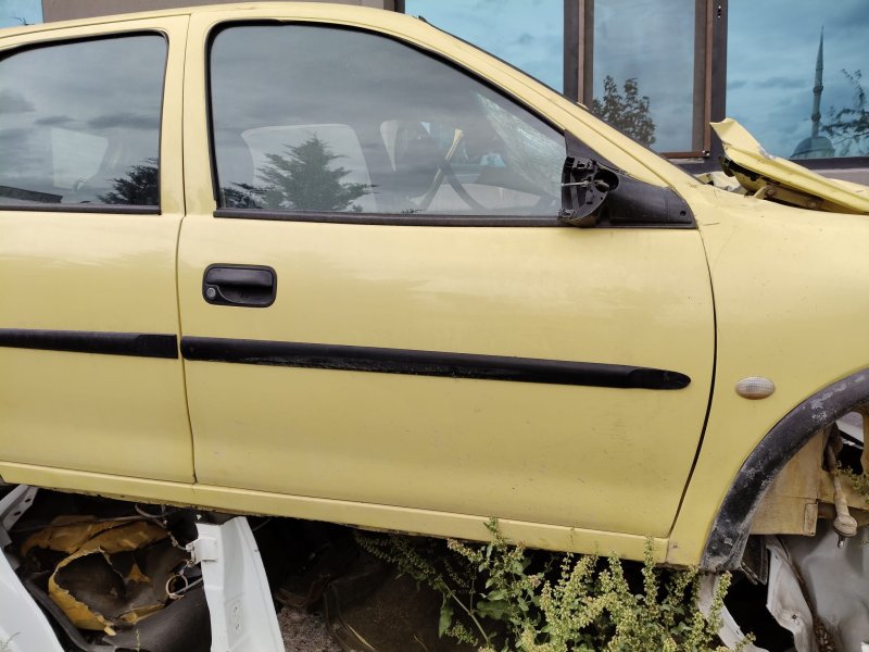 1993 - 2000 Opel Corsa B Çıkma Sağ Ön Kapı Ankara