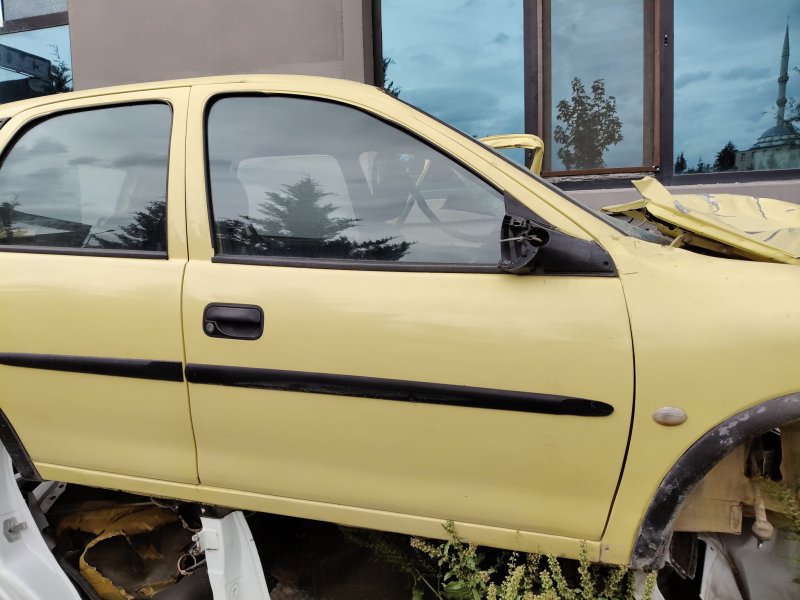 1993 - 2000 Opel Corsa B Çıkma Sağ Ön Kapı Yozgat