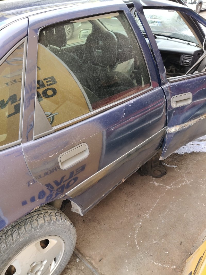 1991 - 1995 Opel Vectra A Çıkma Sağ Arka Kapı