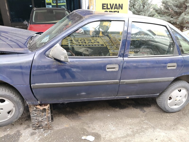 1991 - 1995 Opel Vectra A Çıkma Sol Ön Kapı Antalya