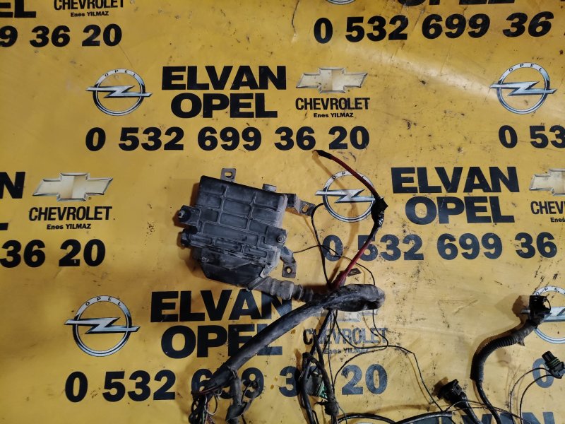 1991 - 1995 Opel Vectra A 1.8 8 V Çıkma Motor Beyni Çorum