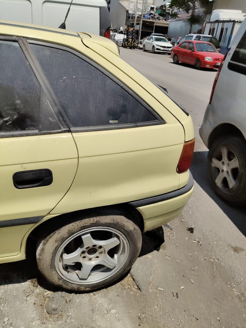 1994 - 2001 Opel Astra F HB Çıkma Sol Arka Çamurluk