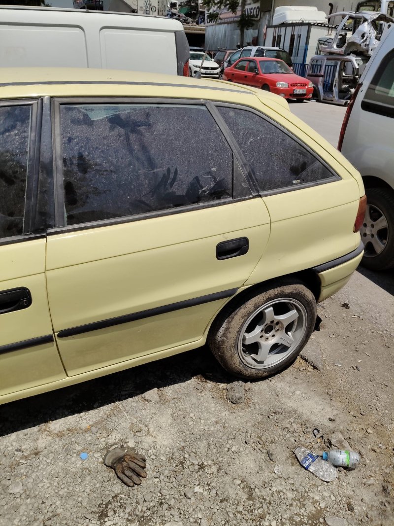 1992 - 2001 Opel Astra F Çıkma Sol Arka Kapı