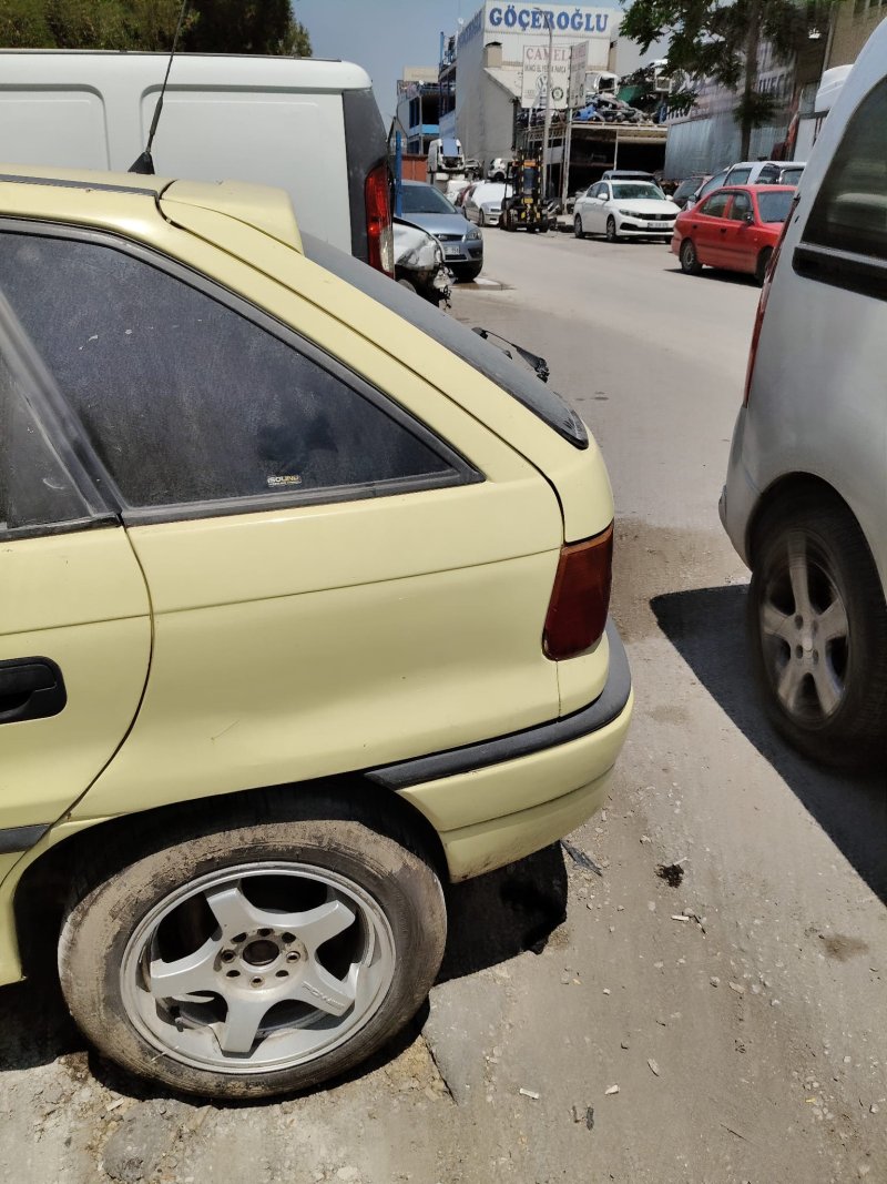 1991 - 2001 Opel Astra F HB Çıkma Sol Arka Çamurluk