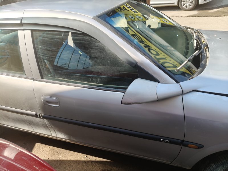 1996 - 2001 Opel Vectra B Çıkma Sağ Ön Kapı