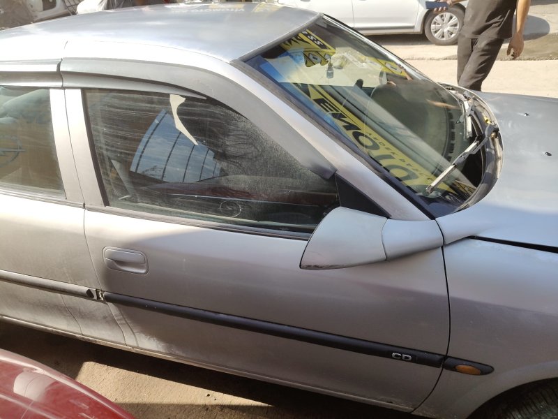 1996 - 2001 Opel Vectra B Çıkma Sağ Ön Kapı