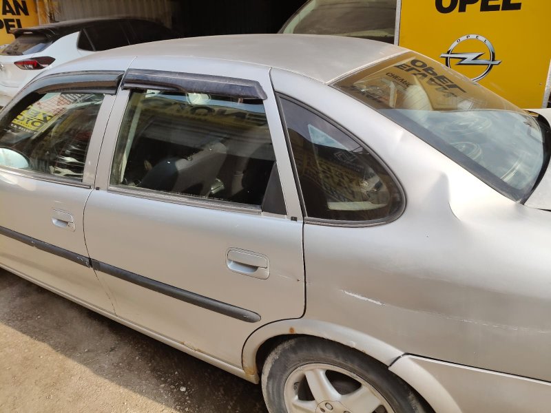 1996 - 2001 Opel Vectra B Çıkma Sol Arka Kapı