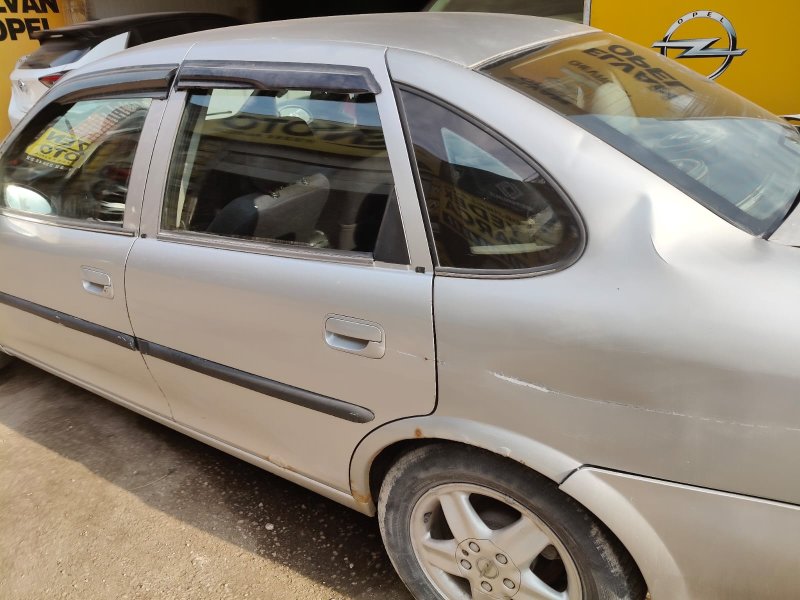 1996 - 2001 Opel Vectra B Çıkma Sol Arka Kapı