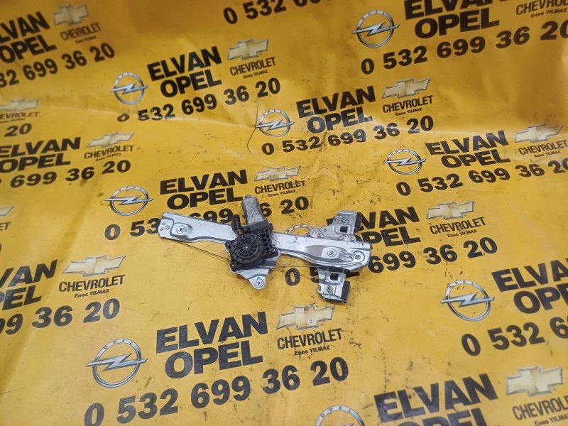 2011 - 2013 Chevrolet Aveo T300 Çıkma Sağ Arka Cam Krikosu Afyon
