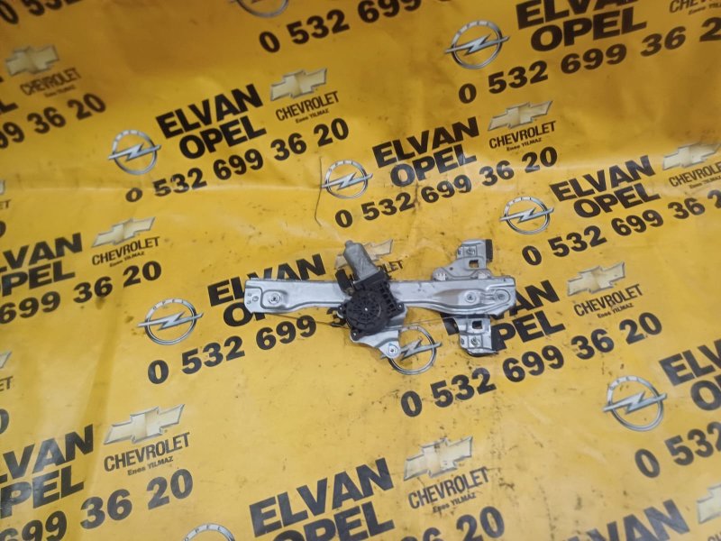 2011 - 2013 Chevrolet Aveo T300 Çıkma Sağ Arka Cam Krikosu Bolu