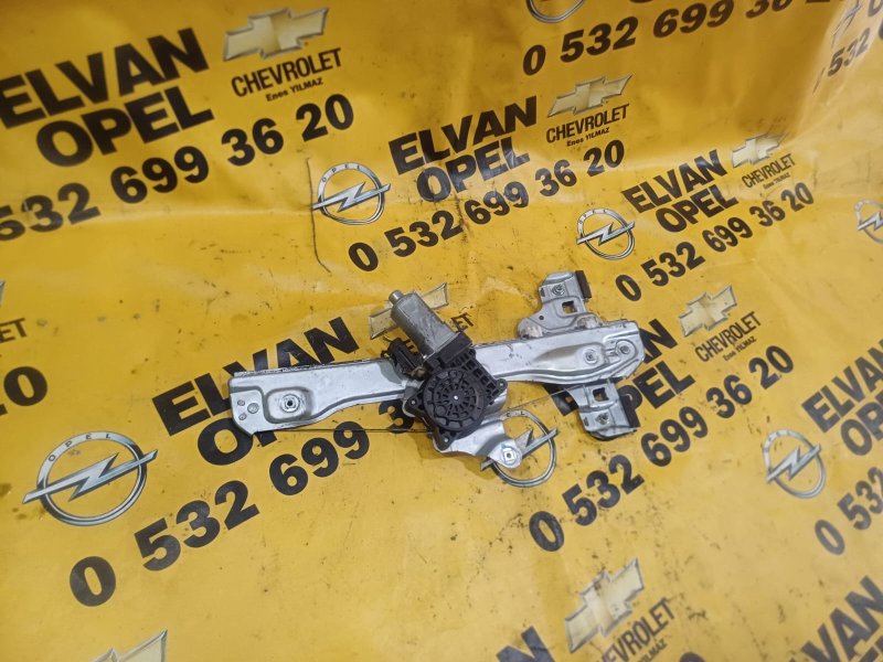 2011 - 2013 Chevrolet Aveo T300 Çıkma Sağ Arka Cam Krikosu İzmir