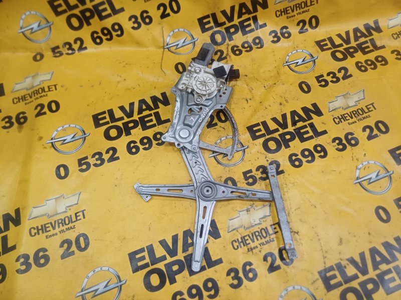 2011 - 2013 Chevrolet Aveo T300 Çıkma Sol Ön Cam Krikosu Adapazarı