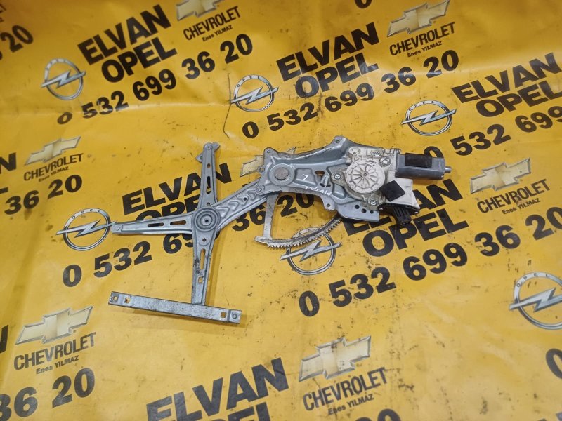 2011 - 2013 Chevrolet Aveo T300 Çıkma Sol Ön Cam Krikosu Afyon
