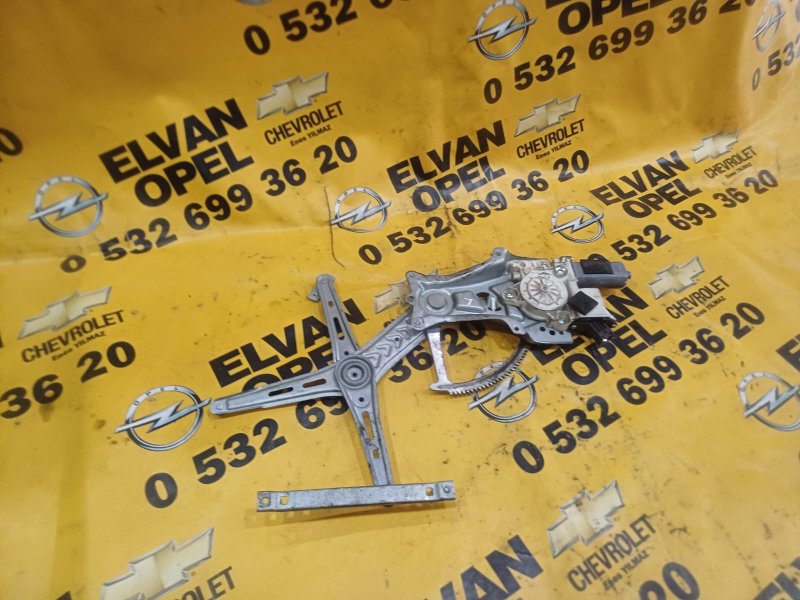 2011 - 2013 Chevrolet Aveo T300 Çıkma Sol Ön Cam Krikosu Antalya