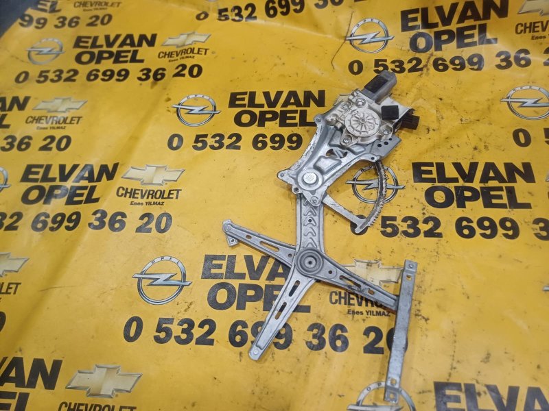 2011 - 2013 Chevrolet Aveo T300 Çıkma Sol Ön Cam Krikosu İzmir