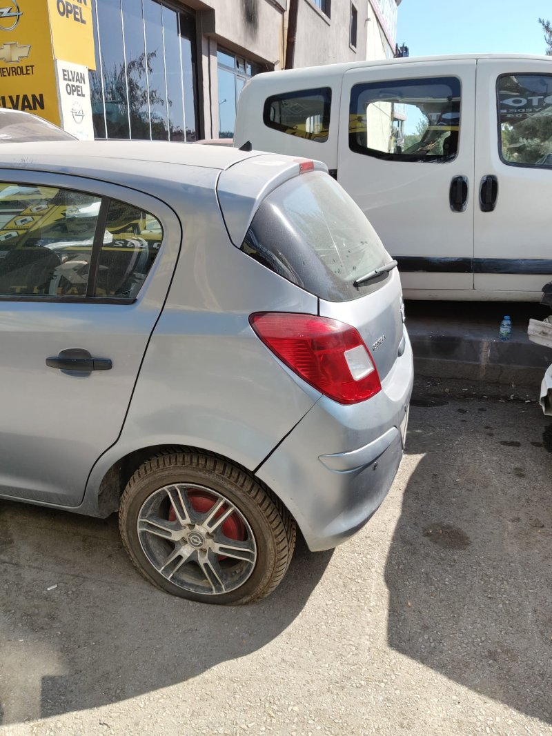 2007 - 2012 Opel Corsa D Orjinal Çıkma Sağ Arka Çamurluk - GM