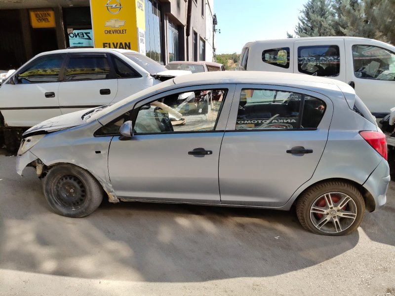 2007 - 2012 Opel Corsa D Çıkma Orjinal Parça - GM