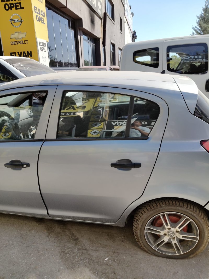 2007 - 2012 Opel Corsa D Çıkma Orjnal Sol Arka Kapı - GM
