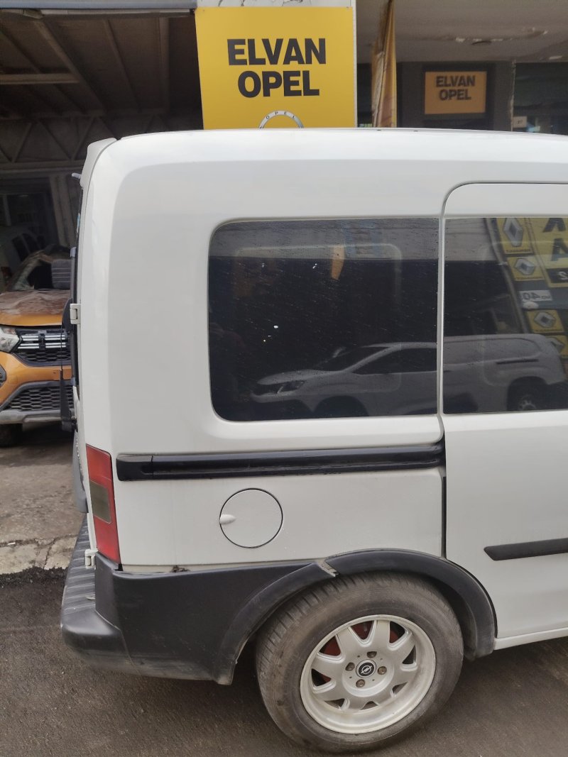 2002 - 2012 Opel Combo C Çıkma Sağ Arka Çamurluk