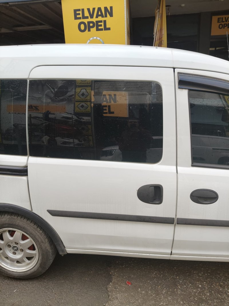 2002 - 2012 Opel Combo C Çıkma Sağ Arka Kapı