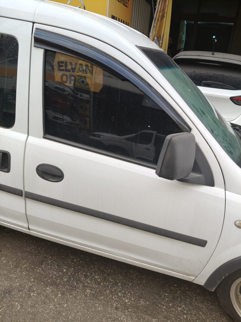 2002 - 2012 Opel Combo C Çıkma Sağ Ön Kapı